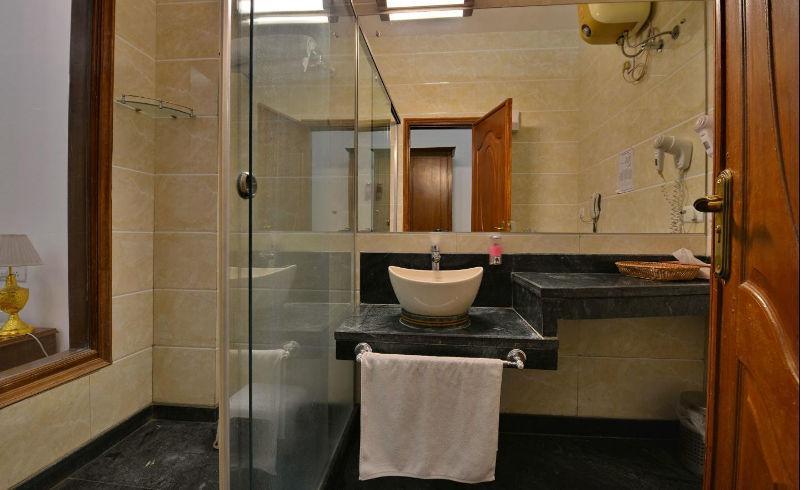 Modi Hotel & Resorts Pinjaur Luaran gambar