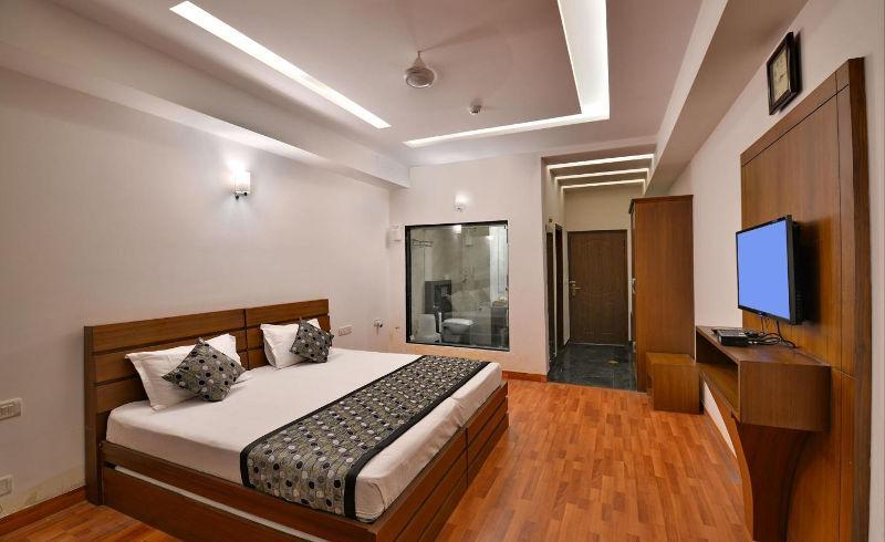 Modi Hotel & Resorts Pinjaur Luaran gambar