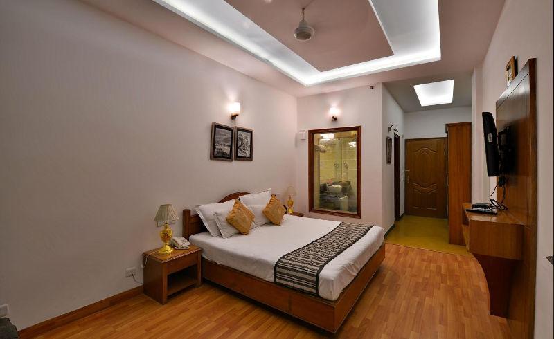 Modi Hotel & Resorts Pinjaur Luaran gambar